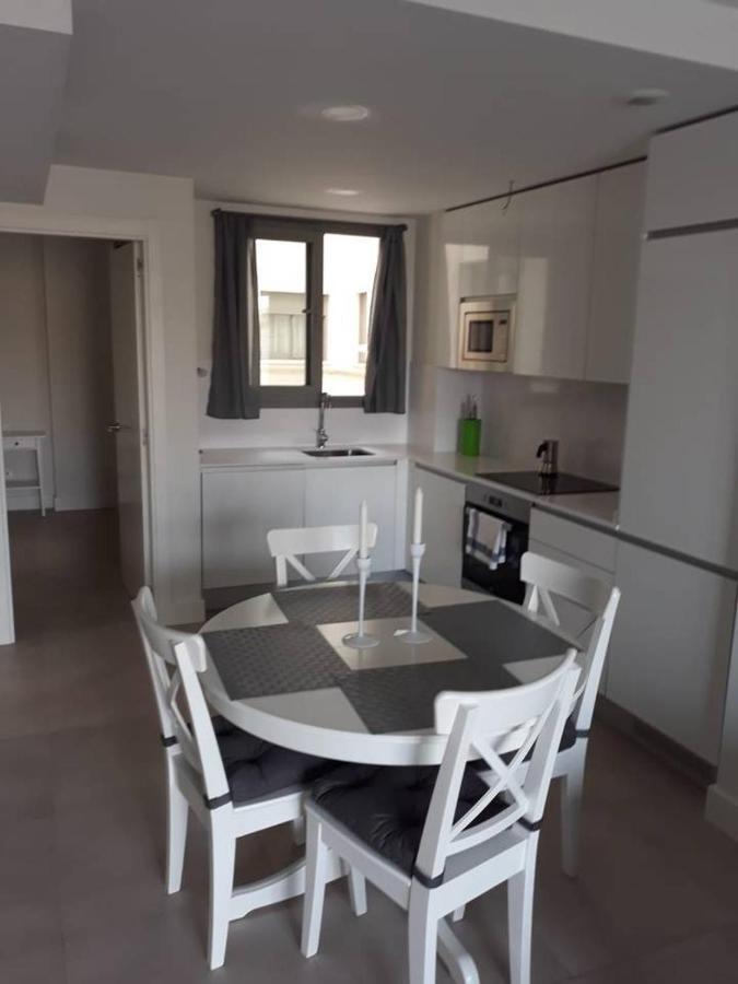 Apartamento En Primera Linea De Playa, Con Piscina Y Garaje En Torrox Costa Esterno foto